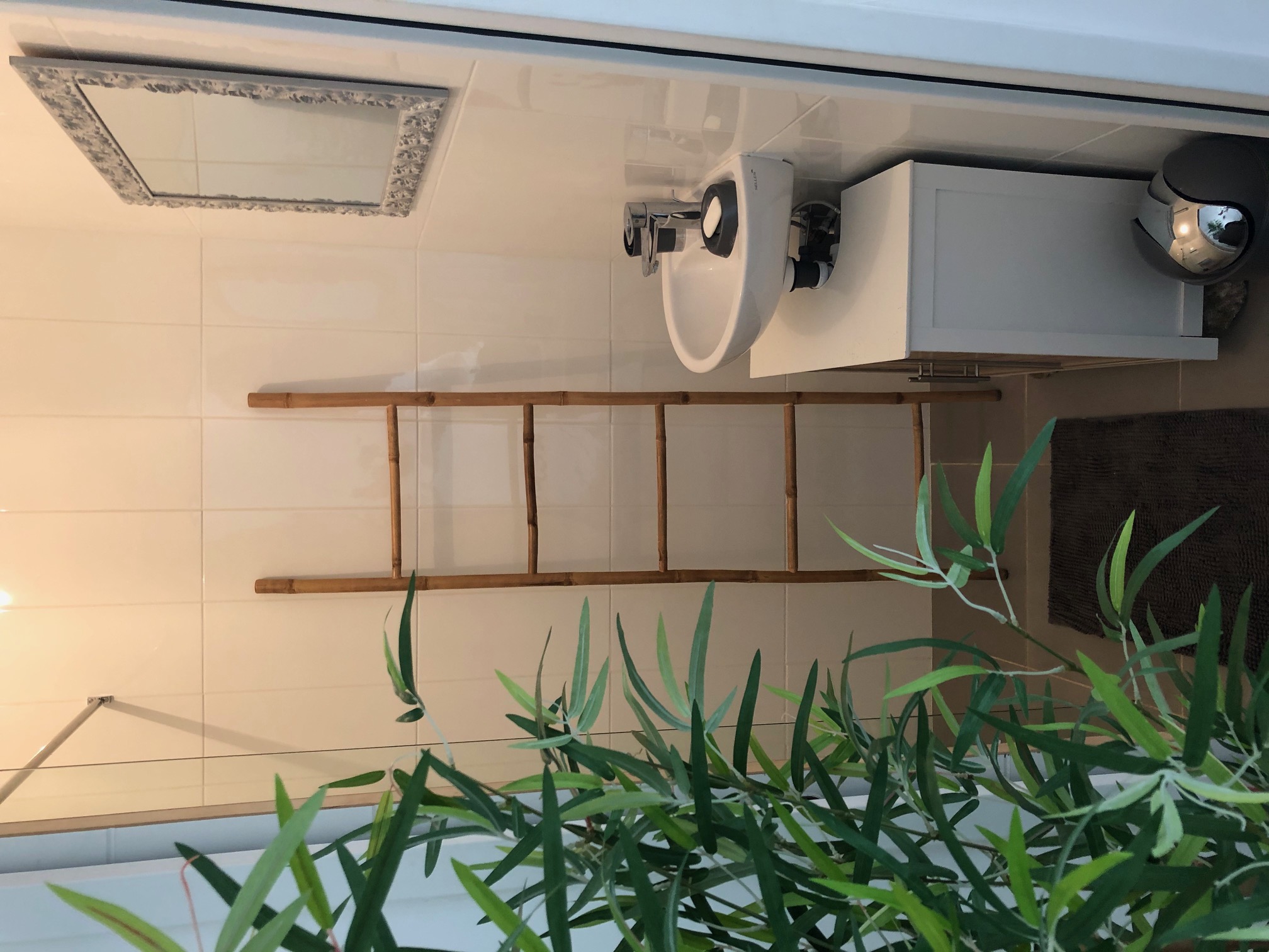 Location de Vacances en Corse. Belle villa contemporaine avec piscine chauffée à louer dans la commune de feliceto, charmant village de Balagne, à 15 minutes de la Mer, proche de l'île Rousse et Calvi. Location direct-propriétaire, 3 chambres 2 salles de bains.