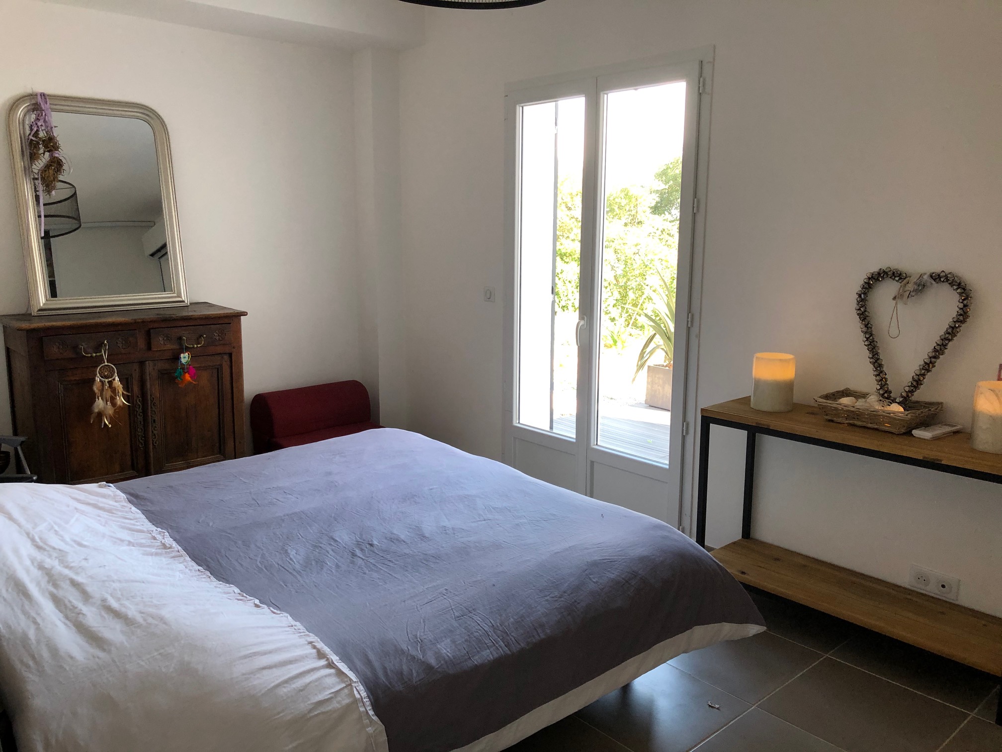 Location de Vacances en Corse. Belle villa contemporaine avec piscine chauffée à louer dans la commune de feliceto, charmant village de Balagne, à 15 minutes de la Mer, proche de l'île Rousse et Calvi. Location direct-propriétaire, 3 chambres 2 salles de bains.